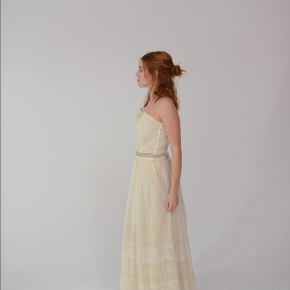 Vintage 1950s Cream Lace Wedding Dress - Picture 4 of 7